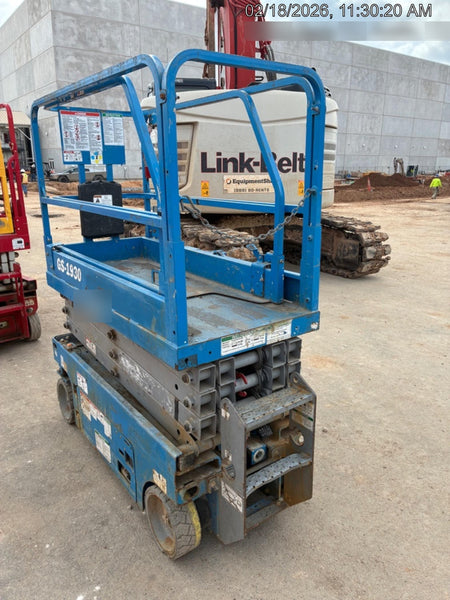 2019 Genie GS-1930 Fixed rails with chain Entry