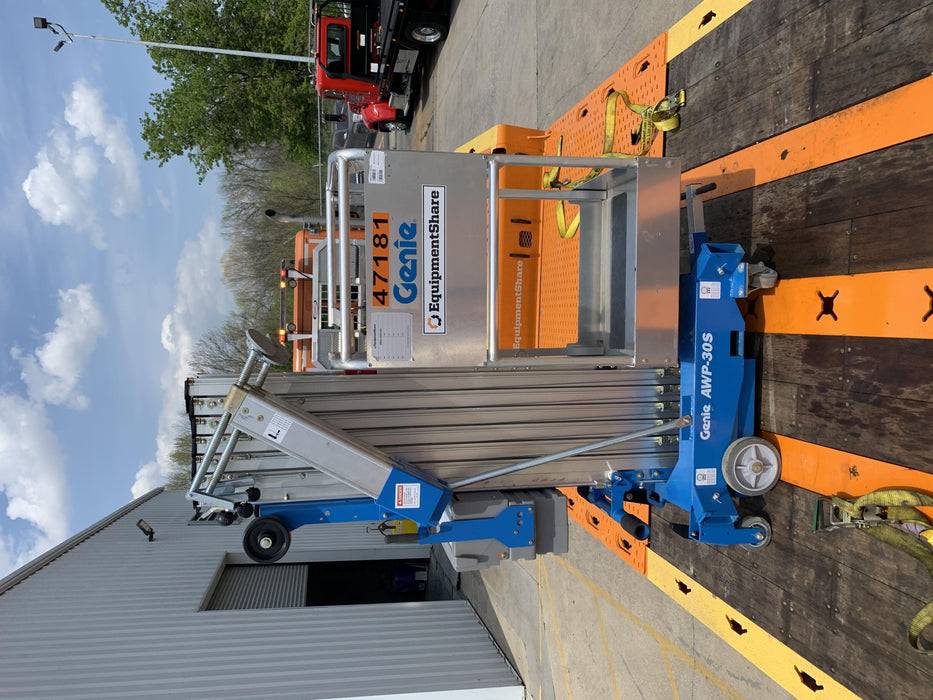 2019 GENIE AWP-30S