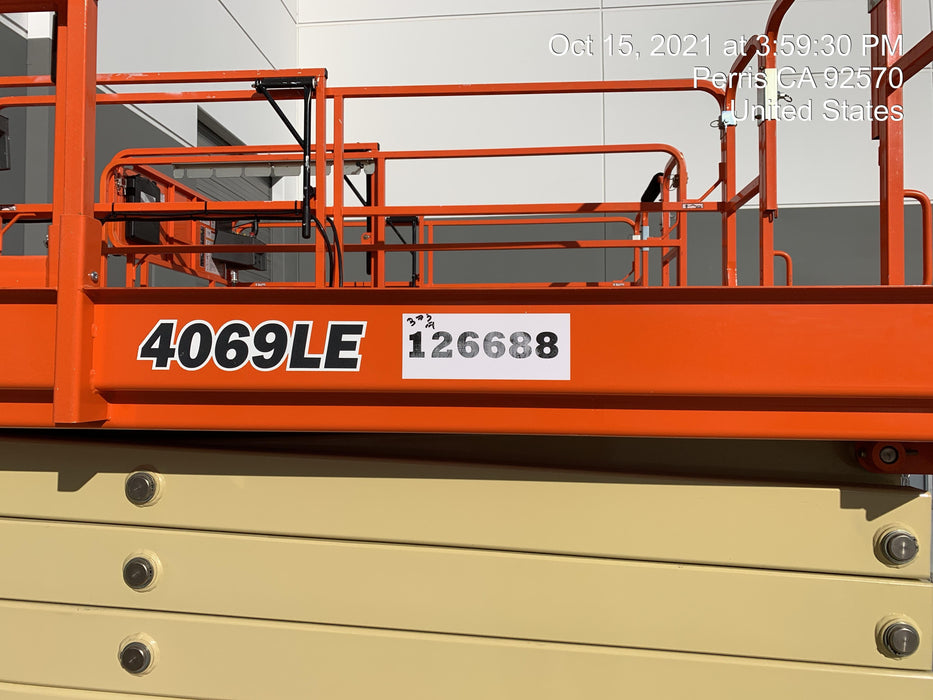 2021 JLG 4069LE