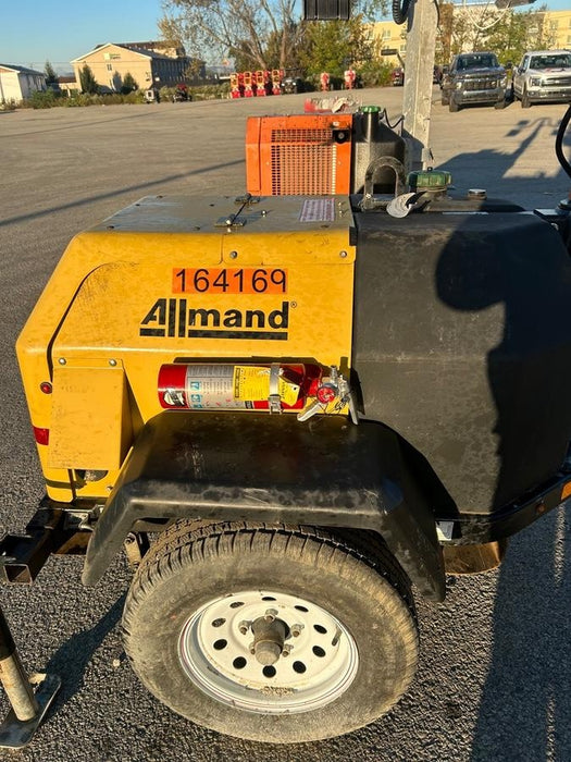 2021 Allmand NLV3GR (4) LED Light Fixture 350W, 23' Vertical Mast, 3kW Prime, Towable, Deep Sea L401, Leveling Jacks, Yanmar T4F 5.8hp