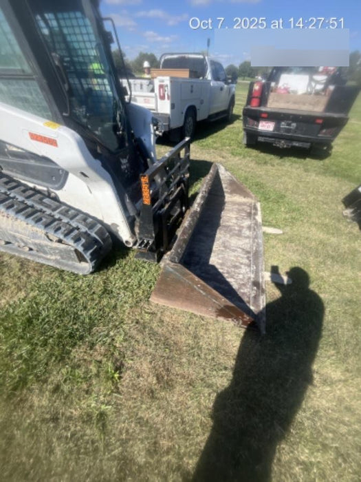 2022 ARROW MATERIAL HANDLING 48" Pallet Forks - Arrow