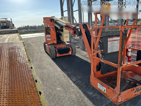 2019 JLG E300AJP