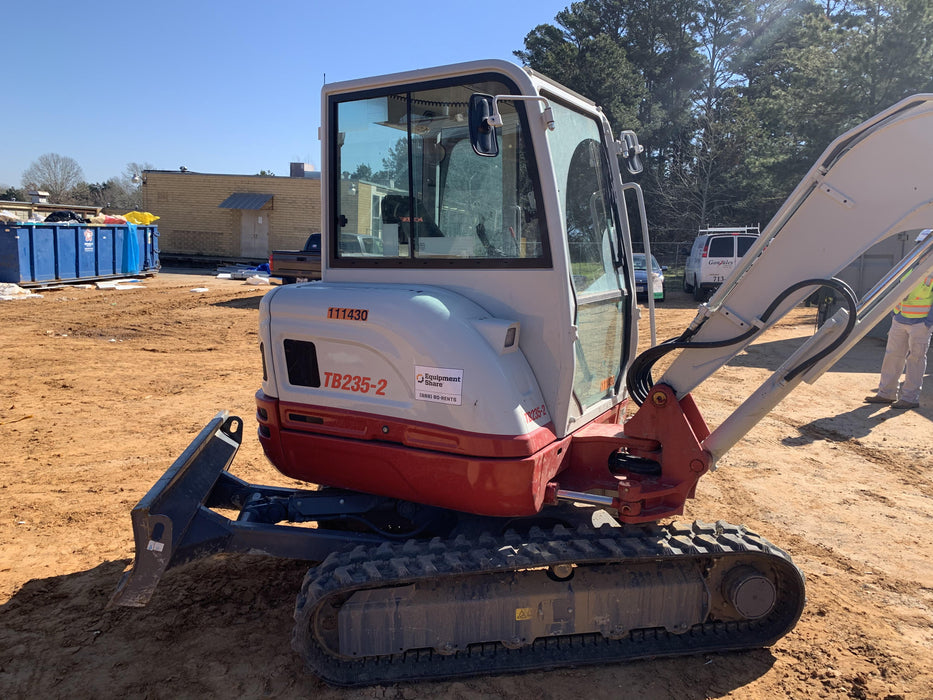 2020 TAKEUCHI TB-235-2CR