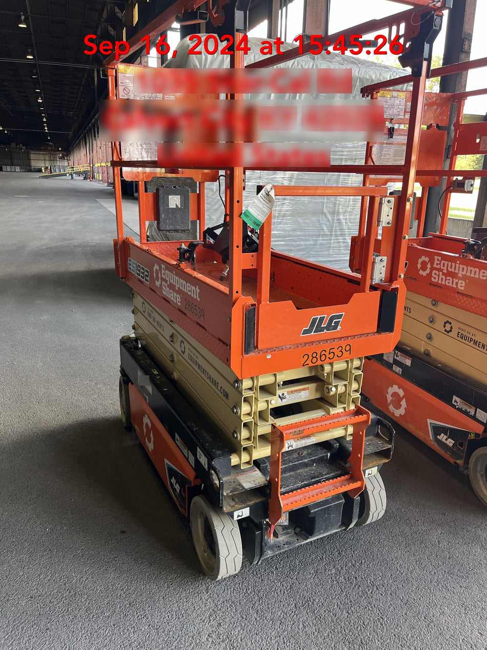 2022 JLG ES1932
