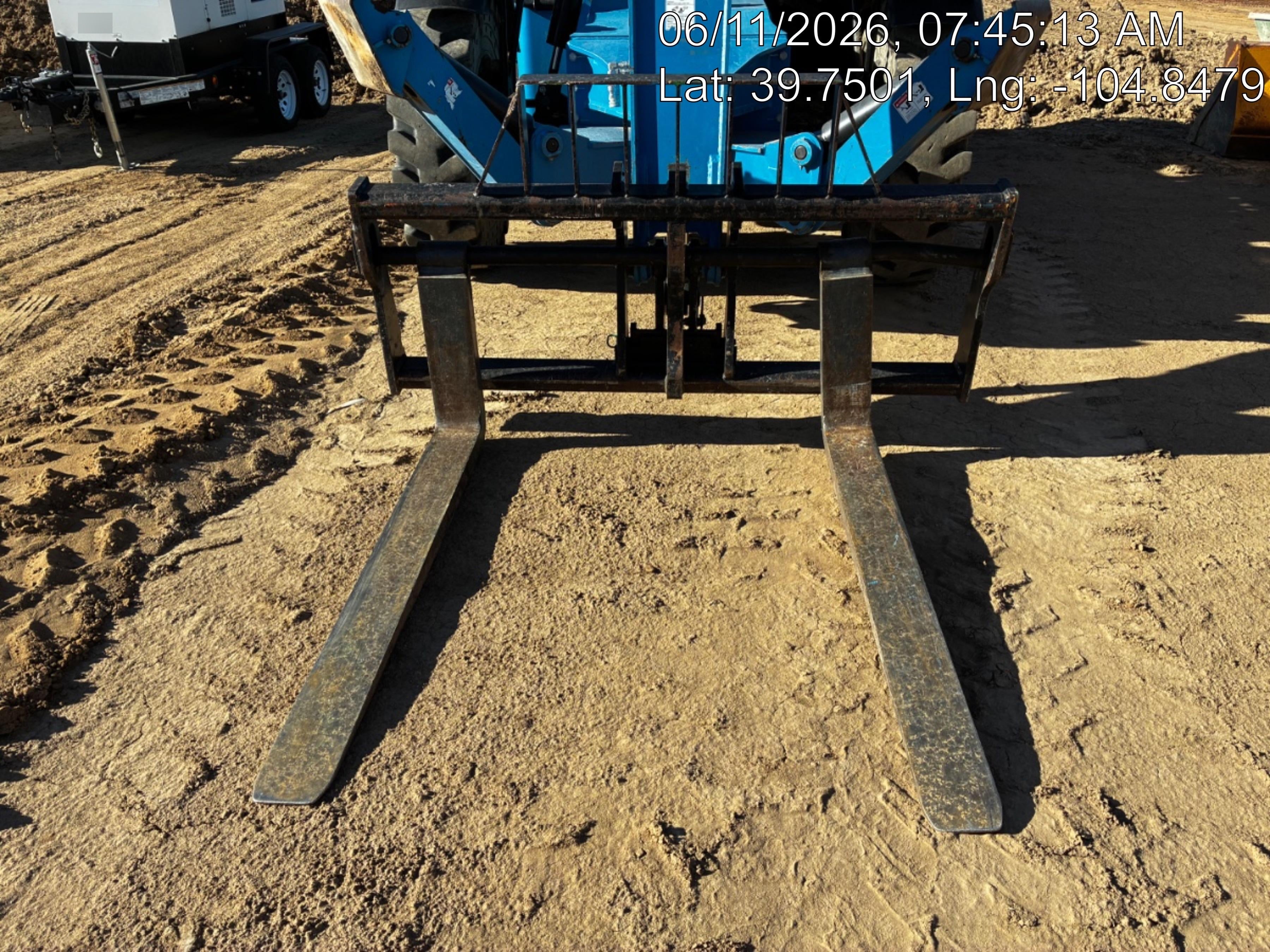 2018 Genie GTH-1056 GTH-1056 w/Open ROPS, Solid Tires, Work Lights, 60" carriage/forks, cab mesh, beacon