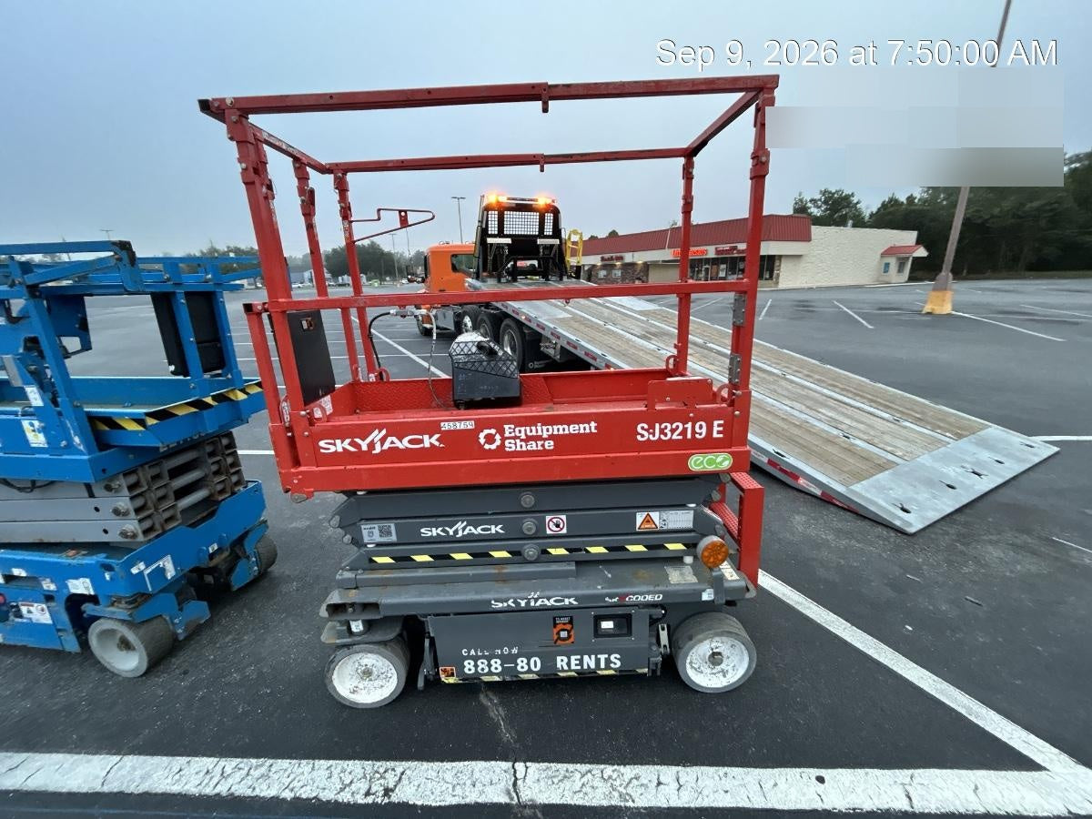 2024 Skyjack SJ3219 Electric Drive, Sld NM Tires, DBcns, RFRails, Power to Platform, T3 + Access Control