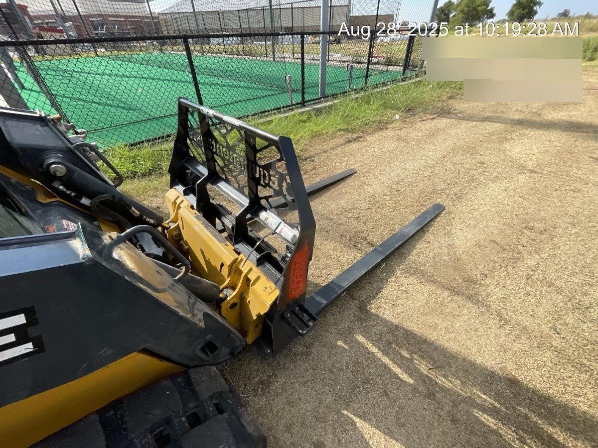 2025 PALADIN 72" Skid Steer Forks