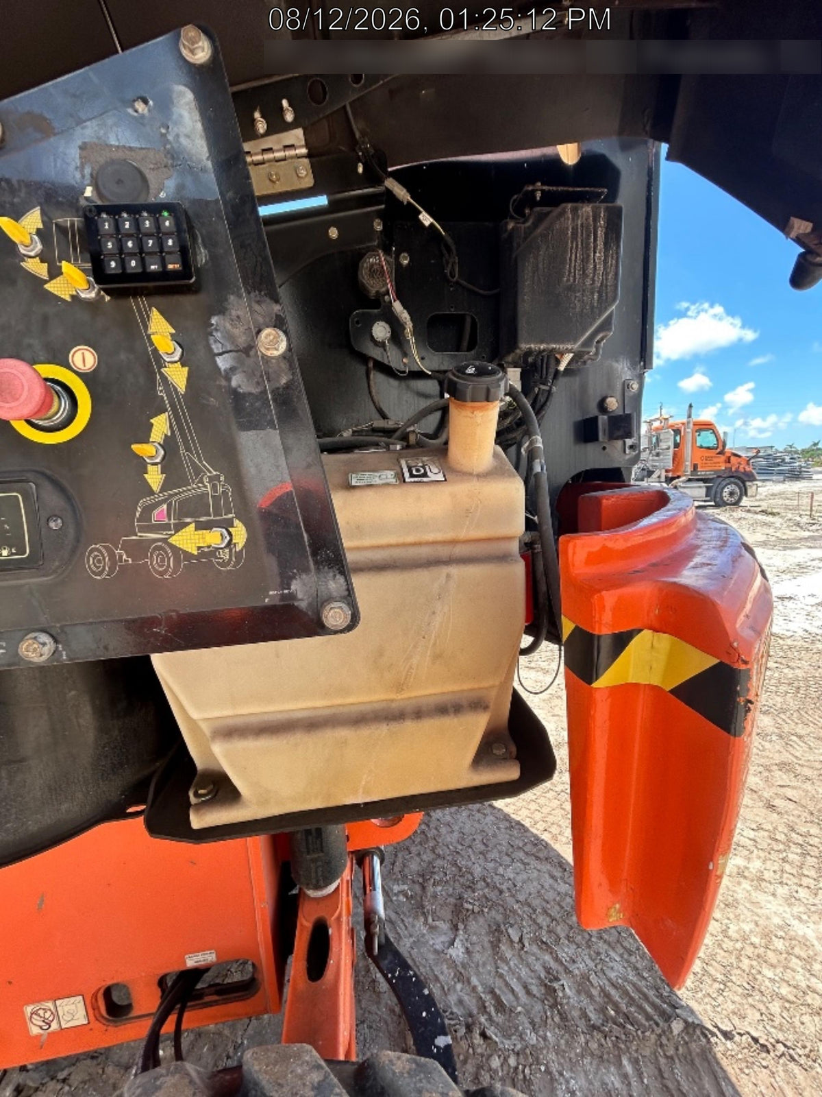 2021 JLG 400S