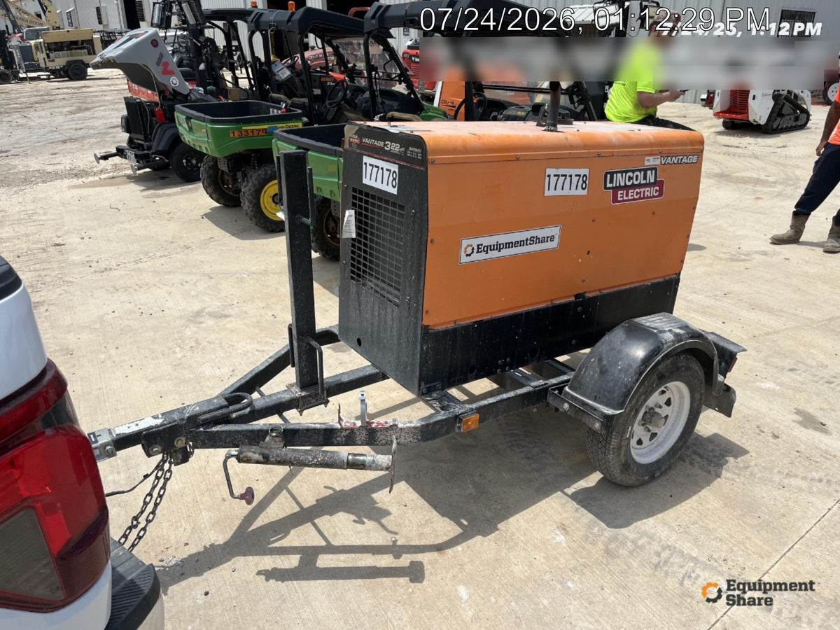 2021 Lincoln Electric Vantage 322 Vantage 322 Ready Pak 3 w/ Decals, ORANGE (includes trailer, cable rack, fender light kit) NO Telematics