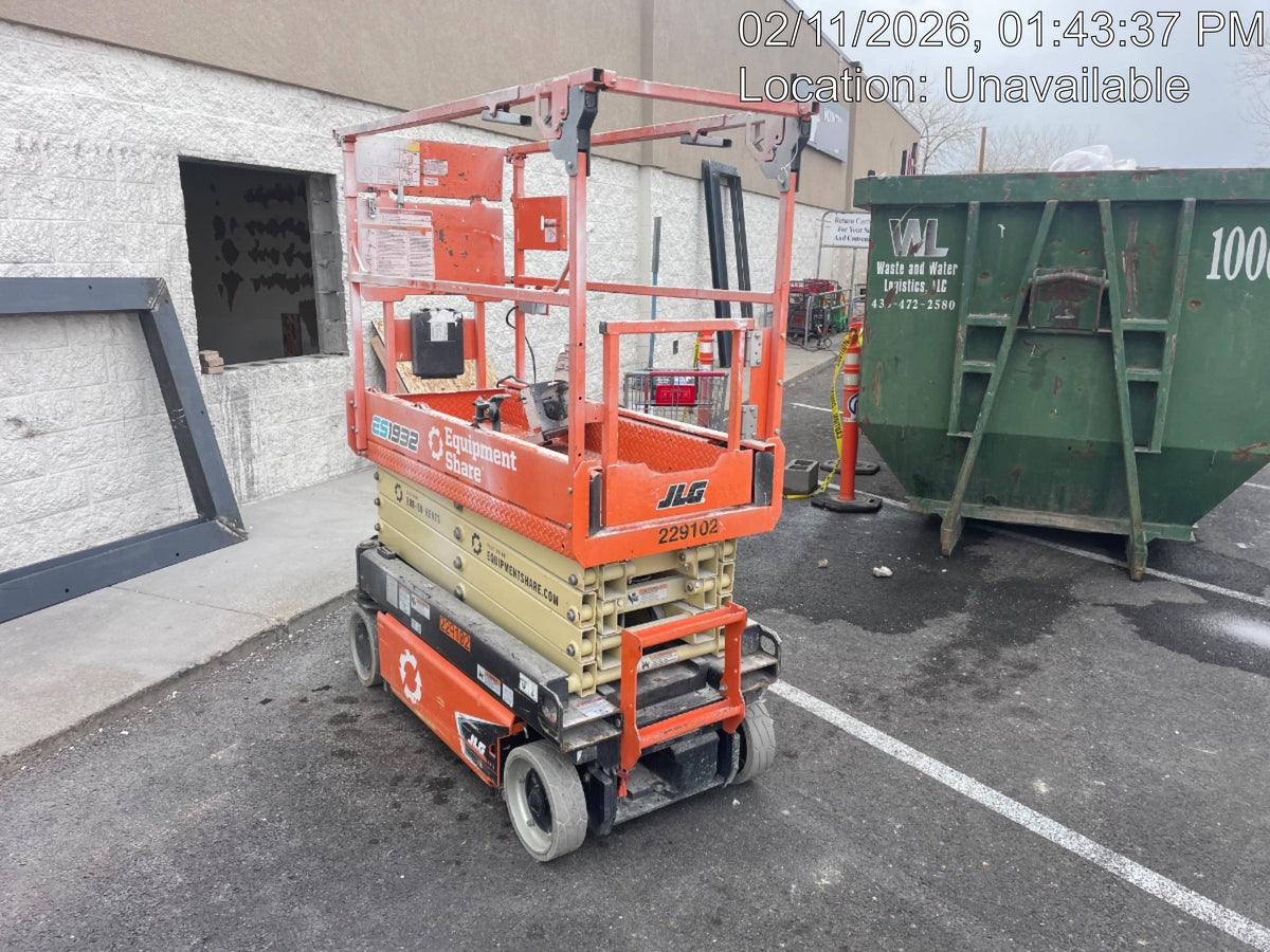 2022 JLG ES1932