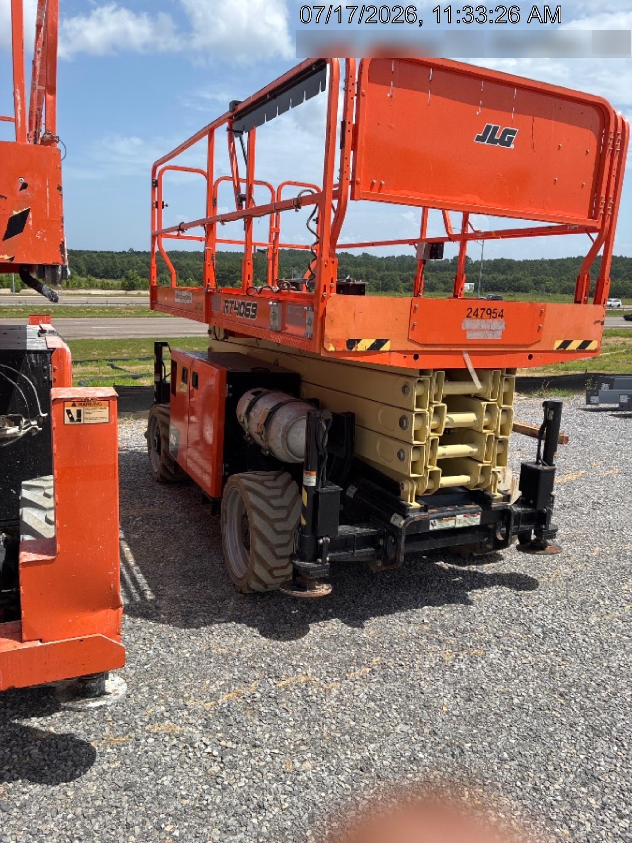 2022 JLG RT4069