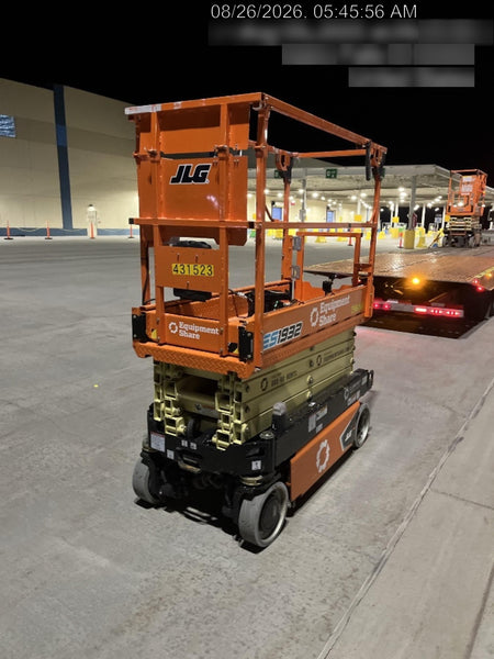 2024 JLG ES1932