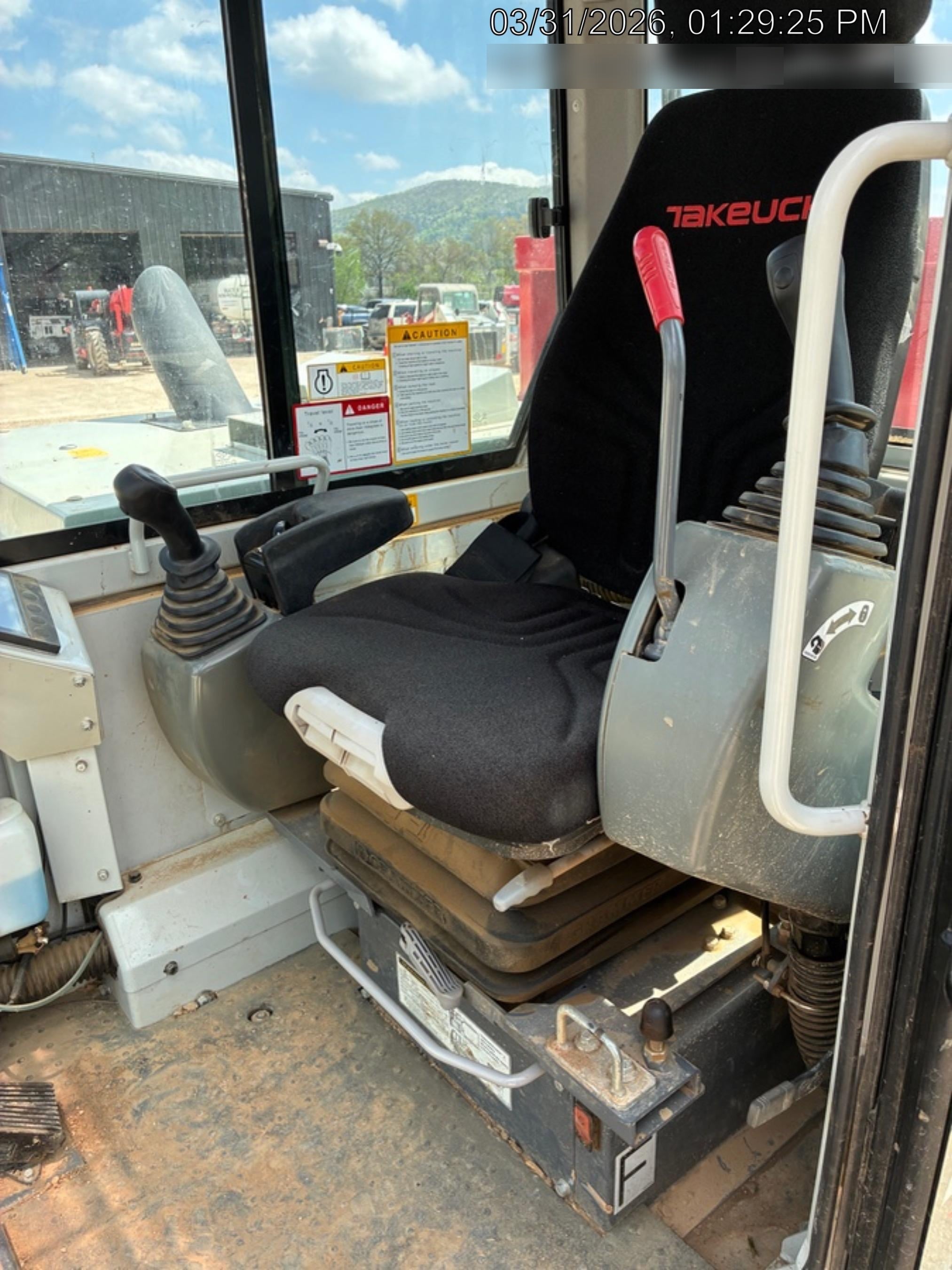 2025 TAKEUCHI TCR 50-2CR