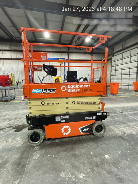 2022 JLG ES1932