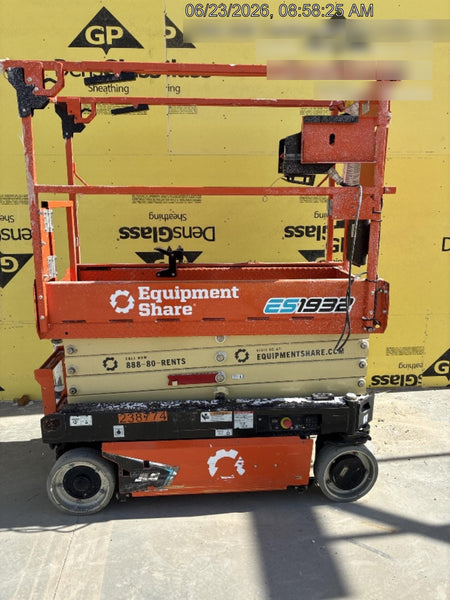 2022 JLG ES1932