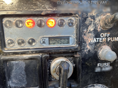 2023 Vac-Tron LP573XDT T4 Koehler Diesel Engine, 500 Gallon Debris Tank, x2 100 Gallon Water Tanks
