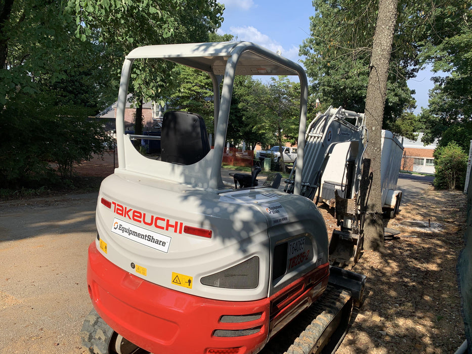 2021 TAKEUCHI TB235-2R