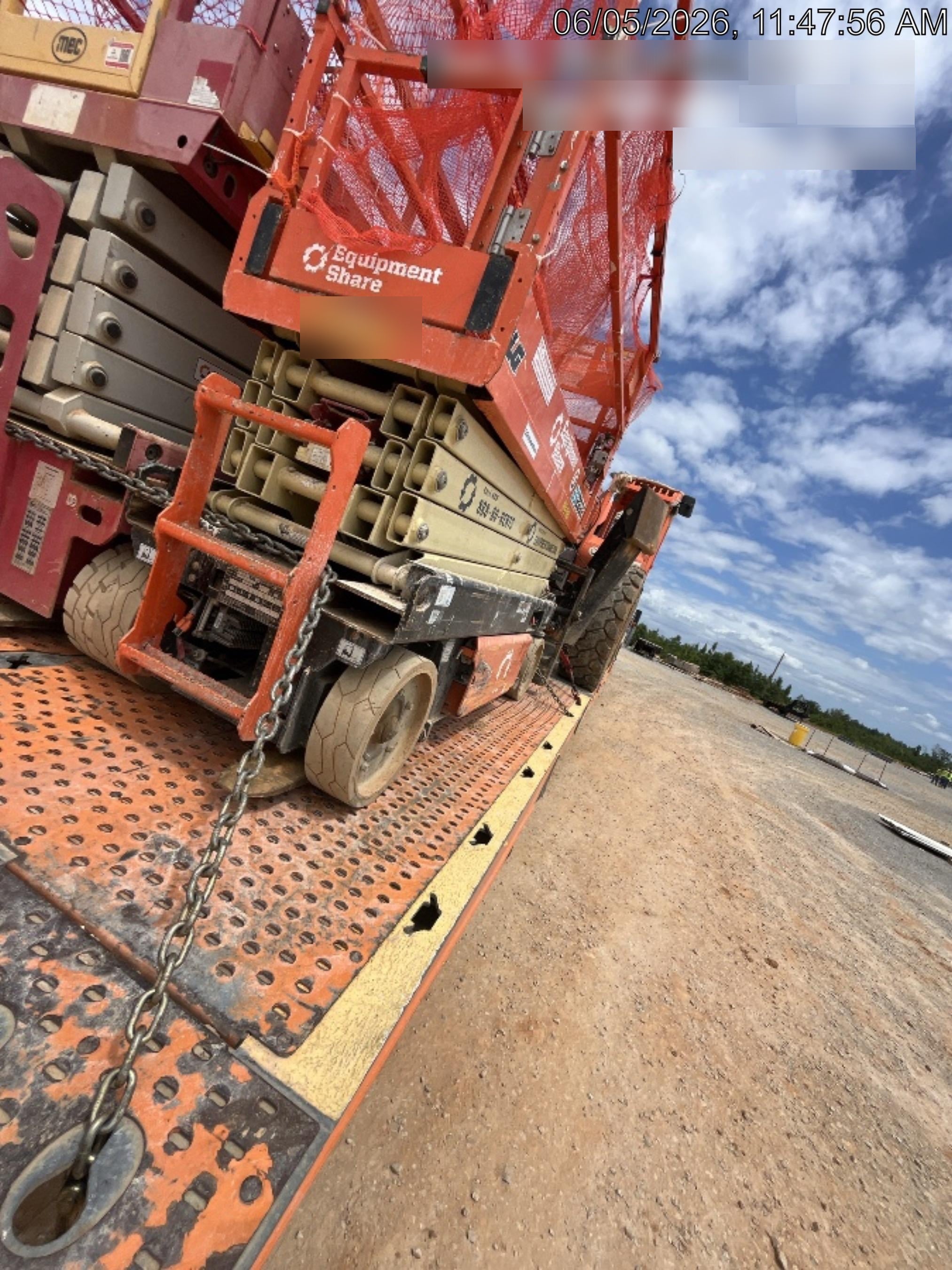 2023 JLG ES2632