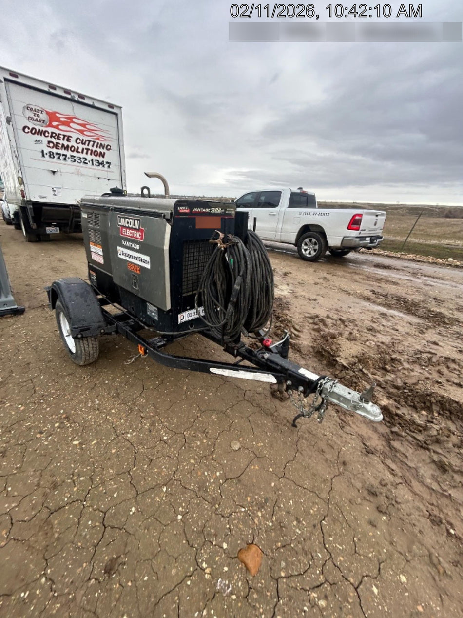 2019 Lincoln Electric Vantage 322 Welder Ready-Pak 3, Two wheel trailer, Fender and Light kit, Cable Rack