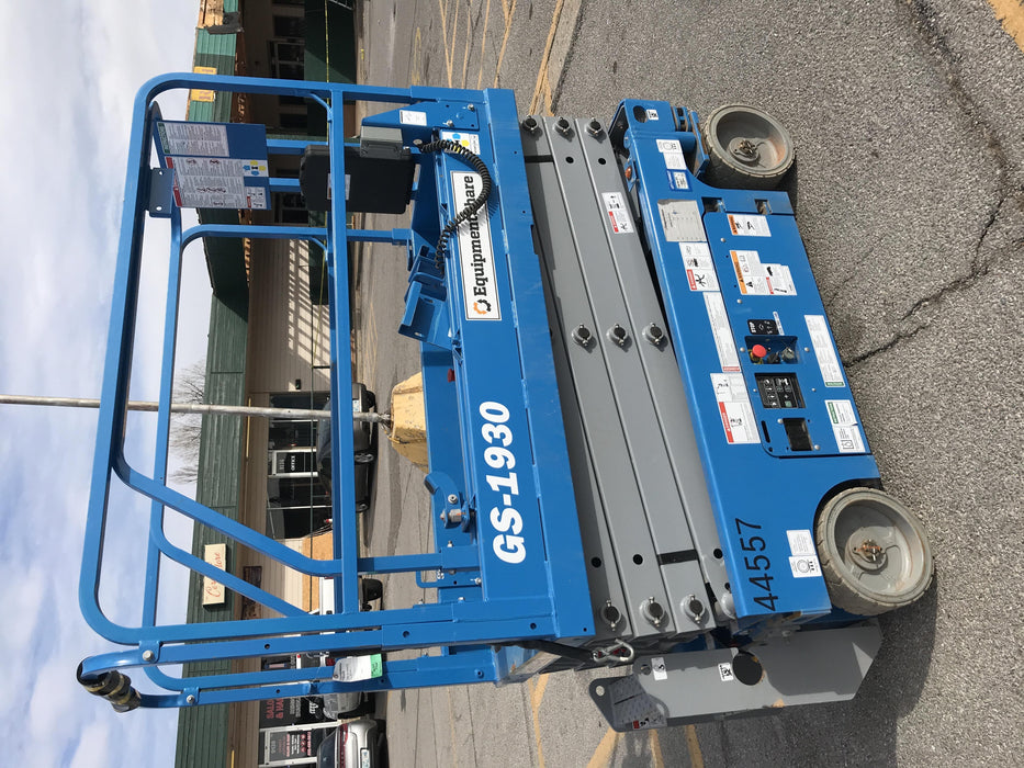 2019 Genie GS-1930 Fixed rails with chain Entry
