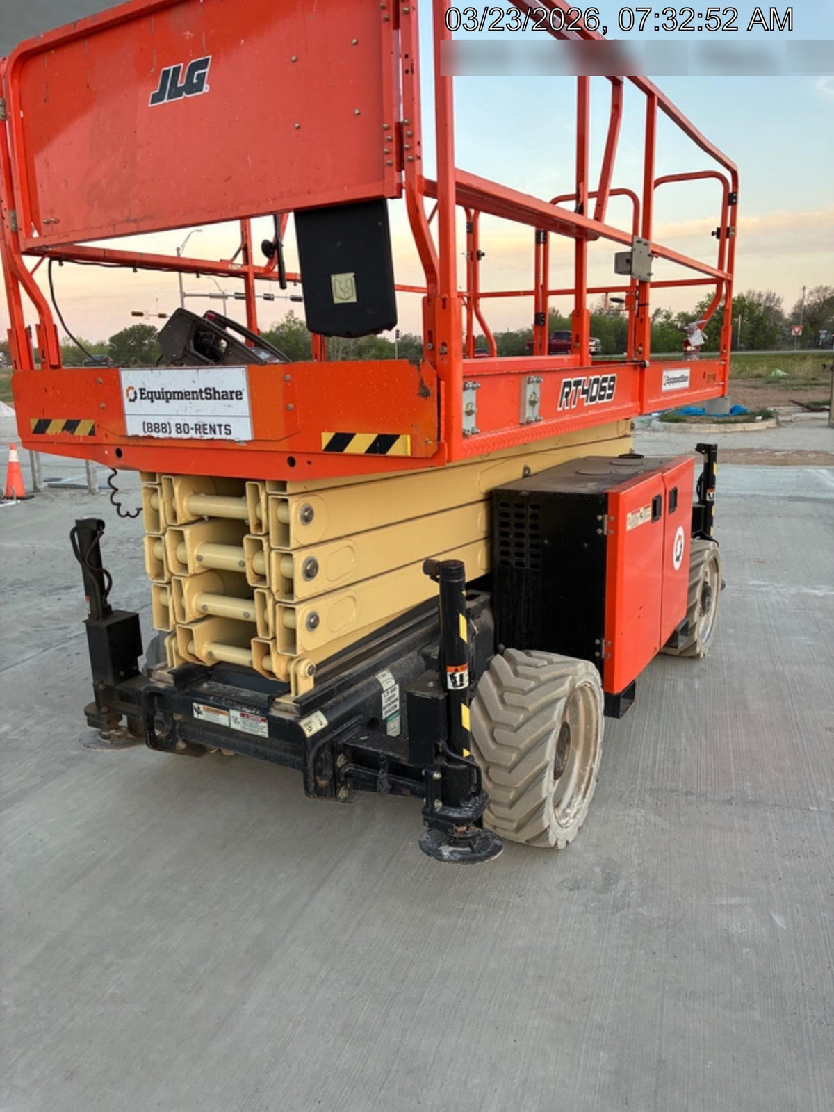2022 JLG RT4069