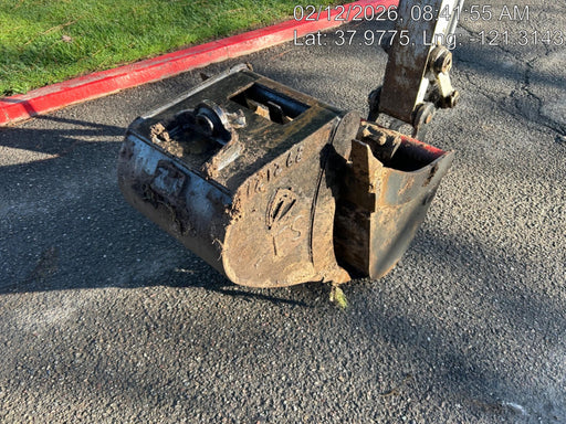 2019 Takeuchi TB260 Canopy, Standard Blade, Auxiliary hydraulics Manual QC, Hydraulic thumb, 12" ,18", 24" Bucket