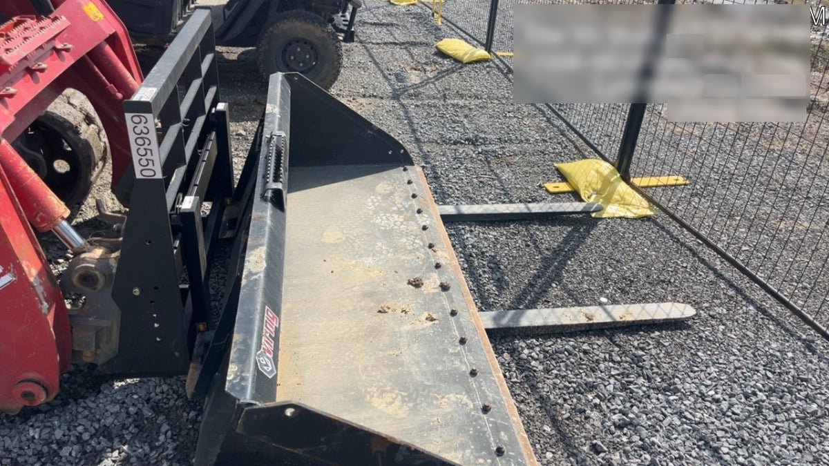 2025 ARROW MATERIAL HANDLING 48" Pallet Forks - Arrow