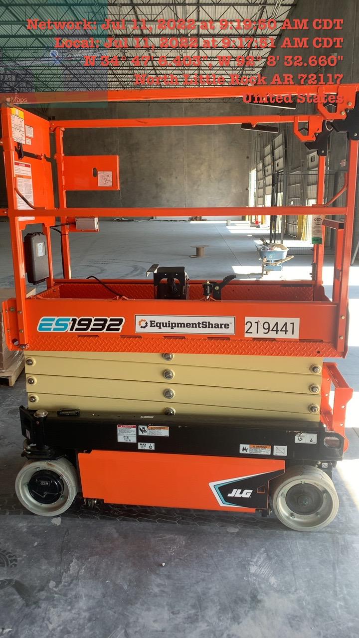 2022 JLG ES1932