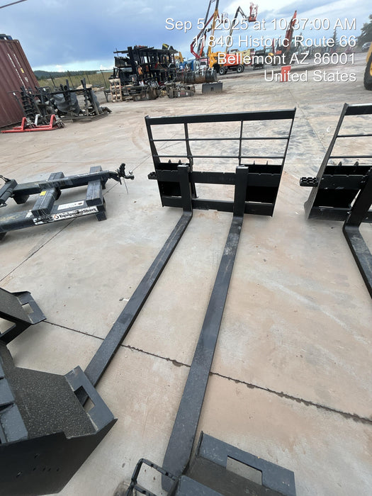 2025 ARROW MATERIAL HANDLING 72" Pallet Forks - Arrow