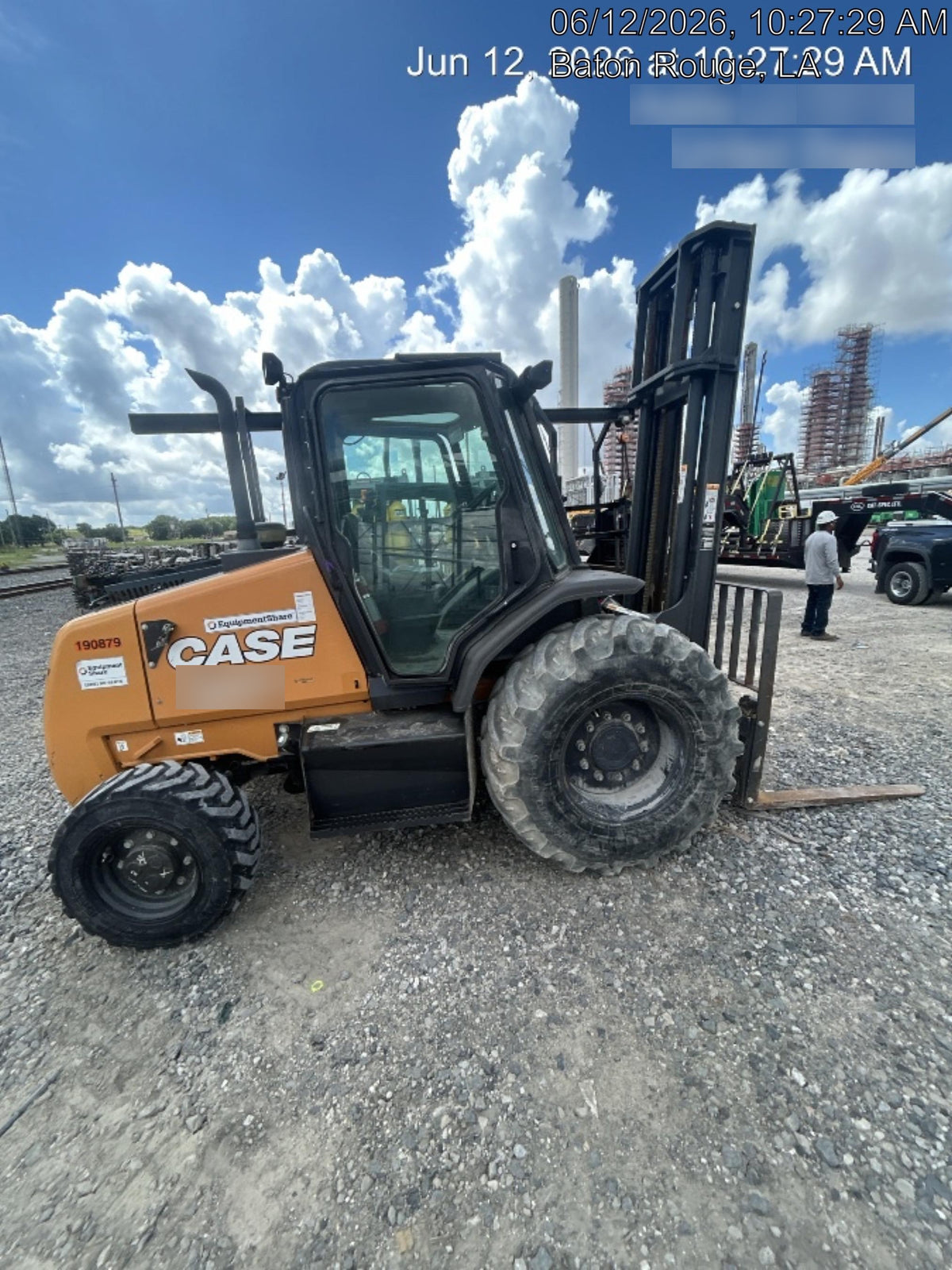 2021 CASE 586H