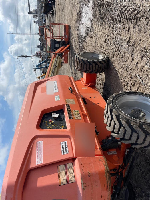 2019 JLG 660SJ