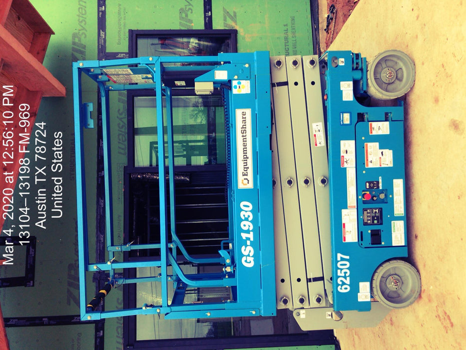 2020 Genie GS-1930 Solid Non Marking Tires, Beacon, Folding rails with half height swing gate