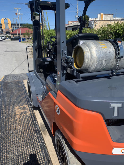 2022 TOYOTA 50-8FGU25