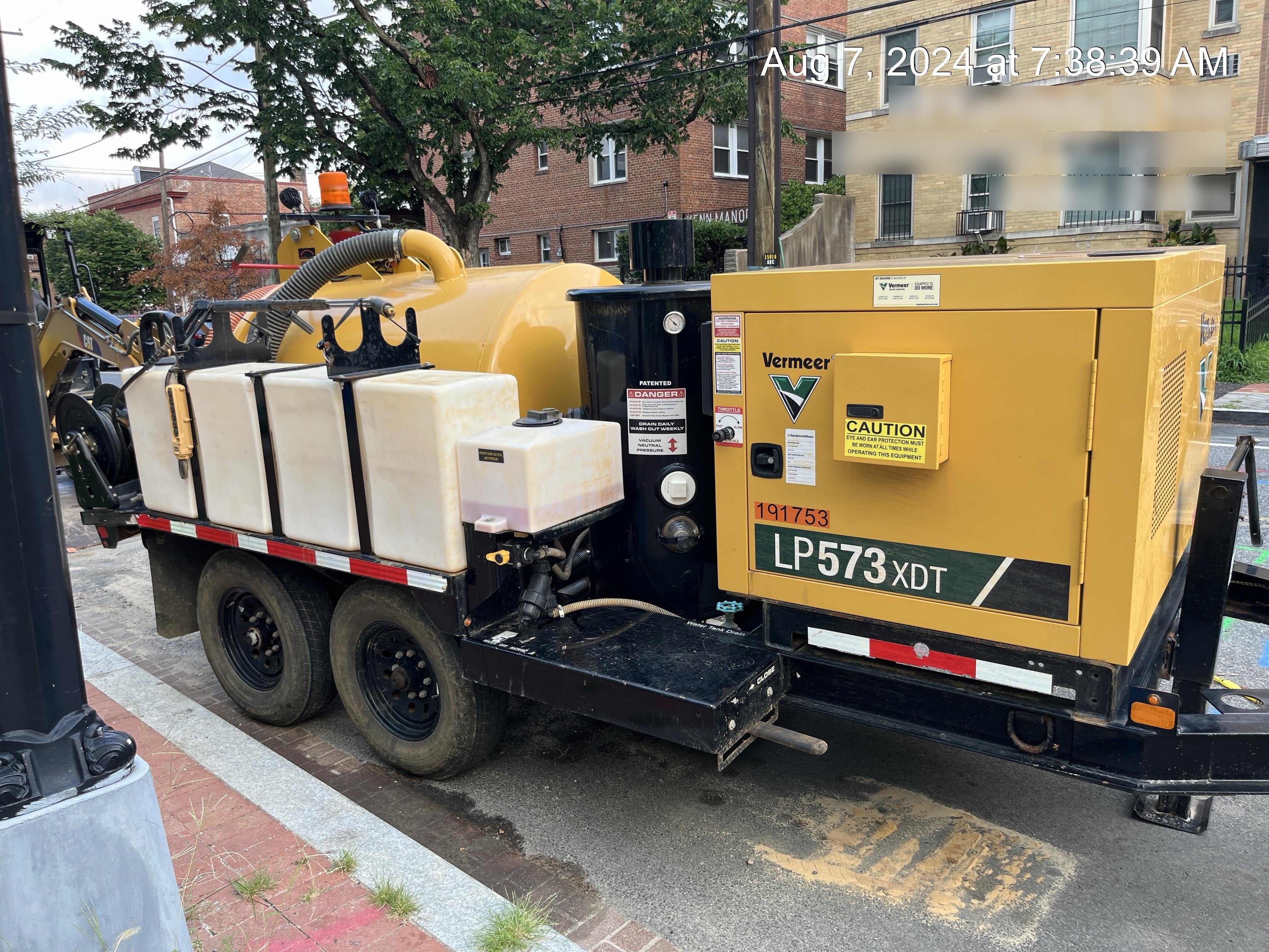2021 Vac-Tron LP573XDT T4 Koehler Diesel Engine, 500 Gallon Debris Tank, x2 100 Gallon Water Tanks