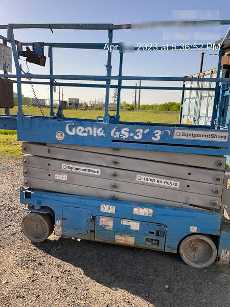 2016 Genie GS-3232 Genie GS3232 Narrow Scissor Lift
