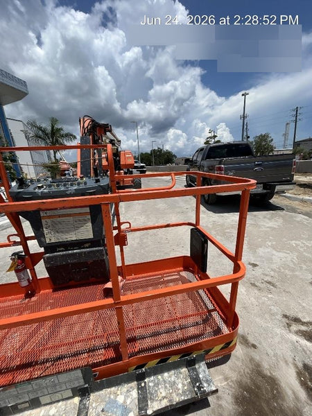 2020 JLG 860SJ