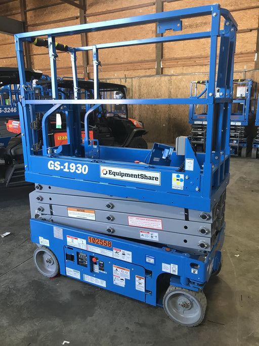 2020 Genie GS-1930 Solid Non Marking Tires, Beacon, Folding rails with half height swing gate, 800W Inverter