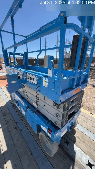 2020 Genie GS-2632 Solid NM Tires, Folding Rails with Half-Height Swing Gate, Beacon