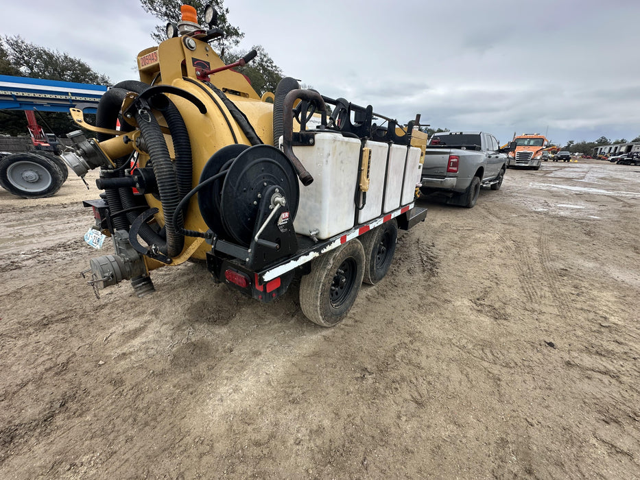 2022 Vac-Tron LP573XDT T4 Koehler Diesel Engine, 500 Gallon Debris Tank, x2 100 Gallon Water Tanks