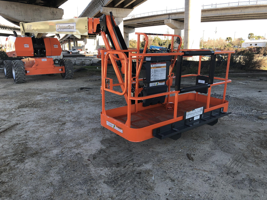 2020 JLG 860SJ Deutz Diesel Engine, FF Tires, Rotating Beacon, Panel Cradle Package