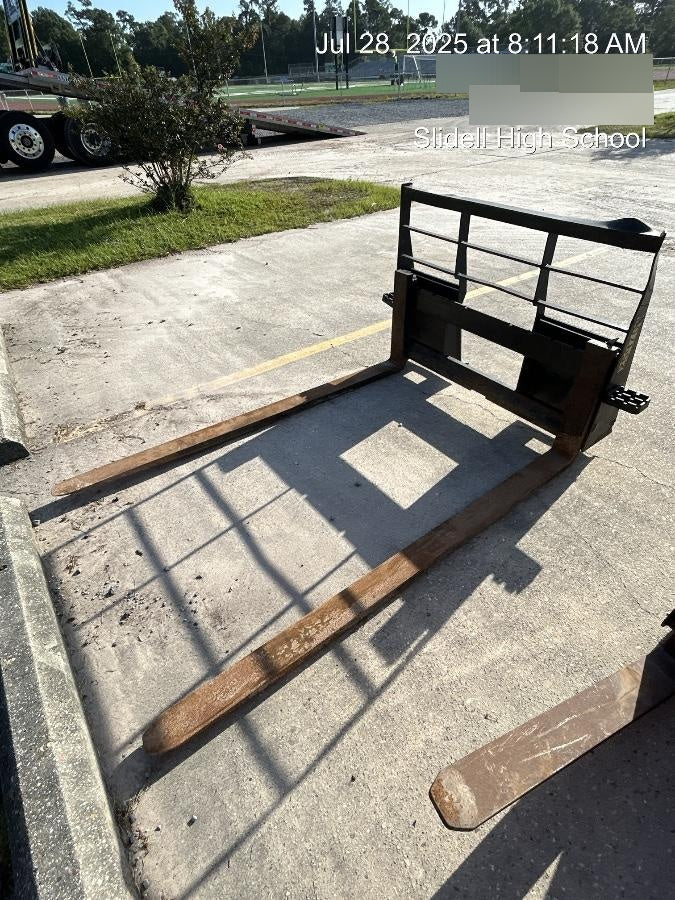 2022 ARROW MATERIAL HANDLING 72" Pallet Forks - Arrow