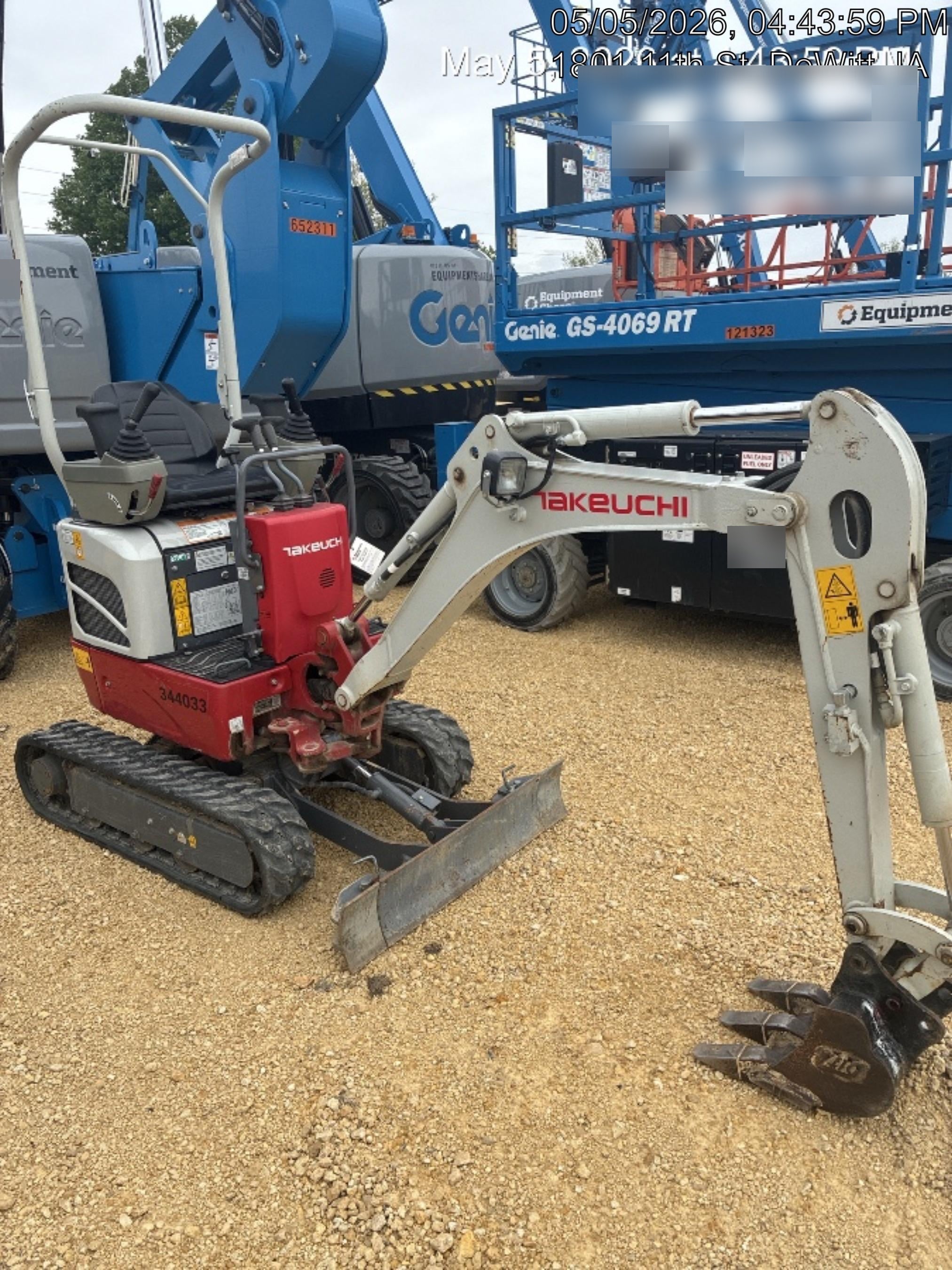 2023 TAKEUCHI TB210R