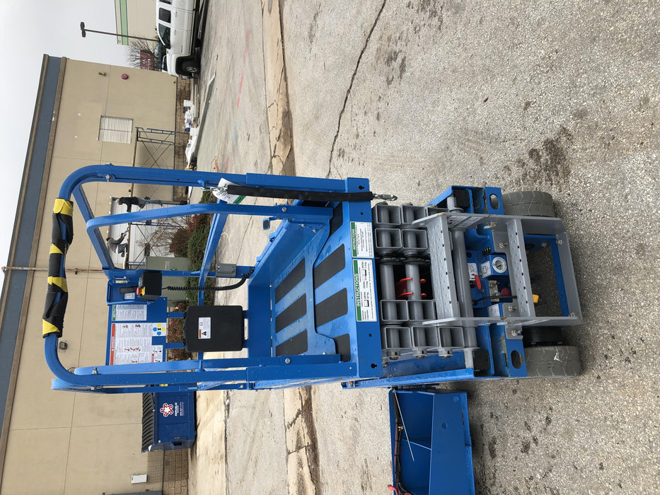 2019 Genie GS-1930 Fixed Rails with Chain Entry