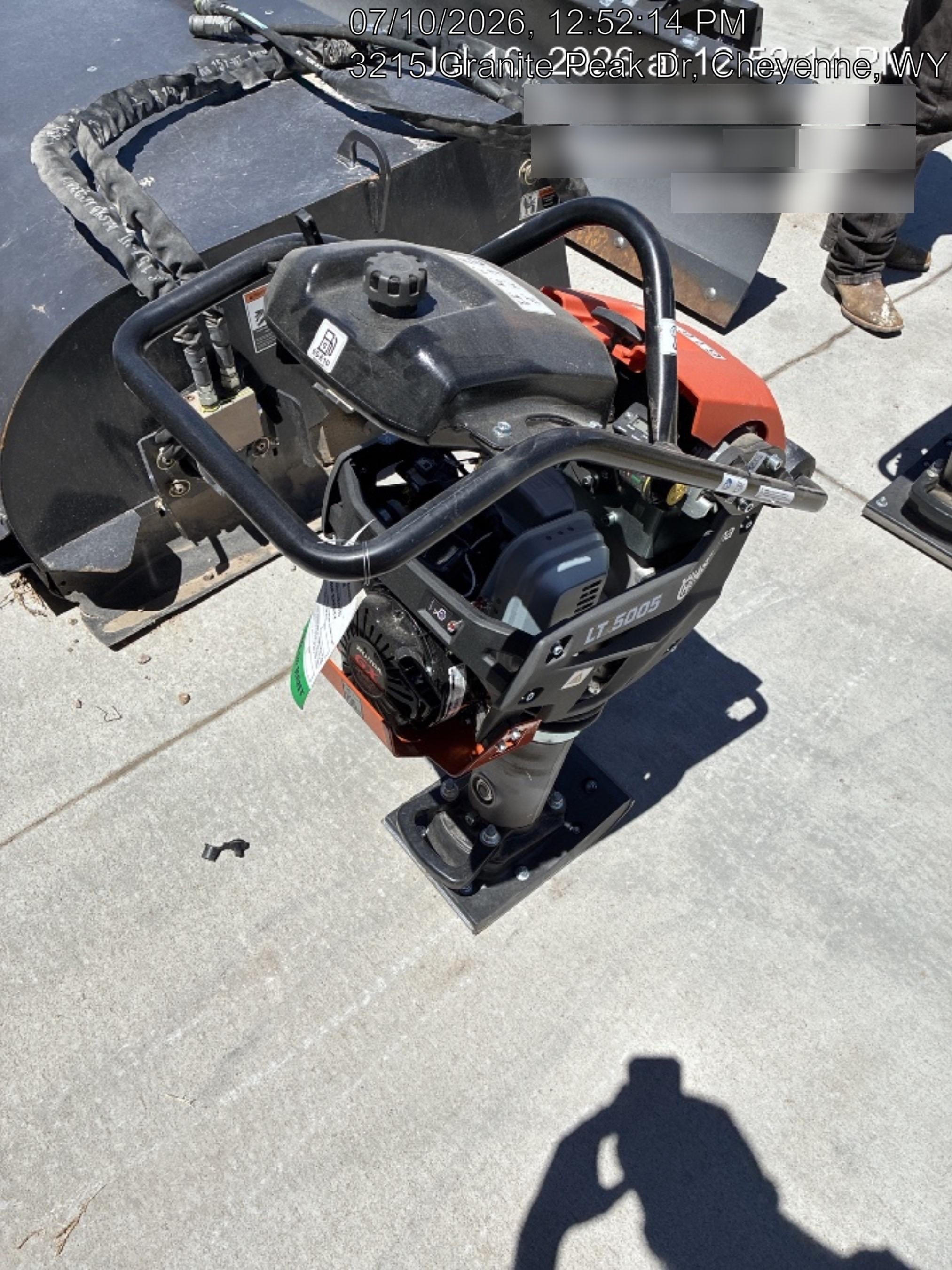 2025 HUSQVARNA LT5005