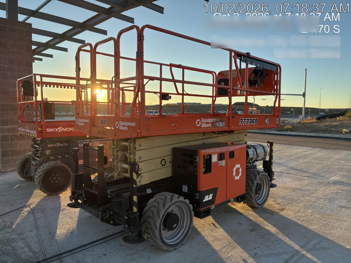 2022 JLG RT3369