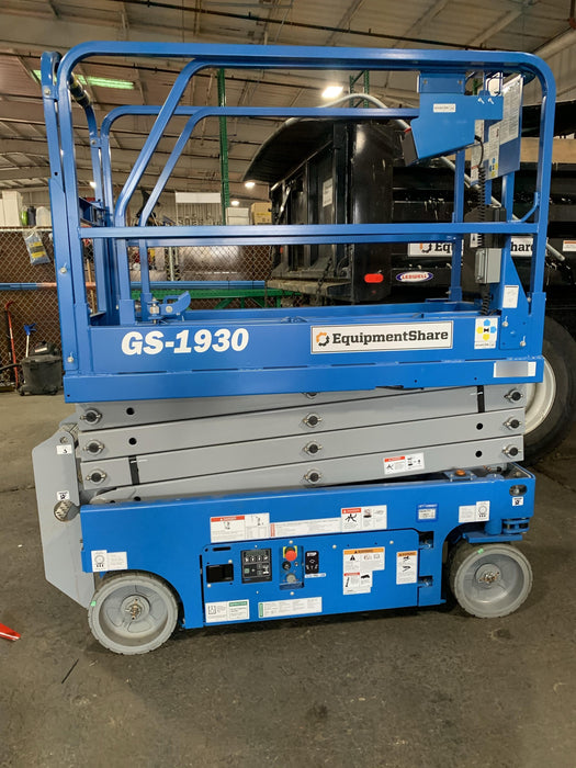 2019 Genie GS-1930 Half Height Swing Gate, 800W Inverter