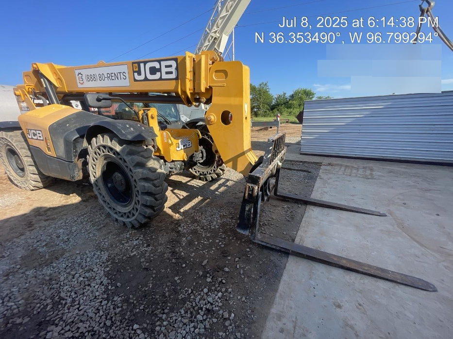 2018 JCB 509-42 74 HP w/CAB/HVAC, Beacon, Aux Hydraulics, Worklights, Solid Tires