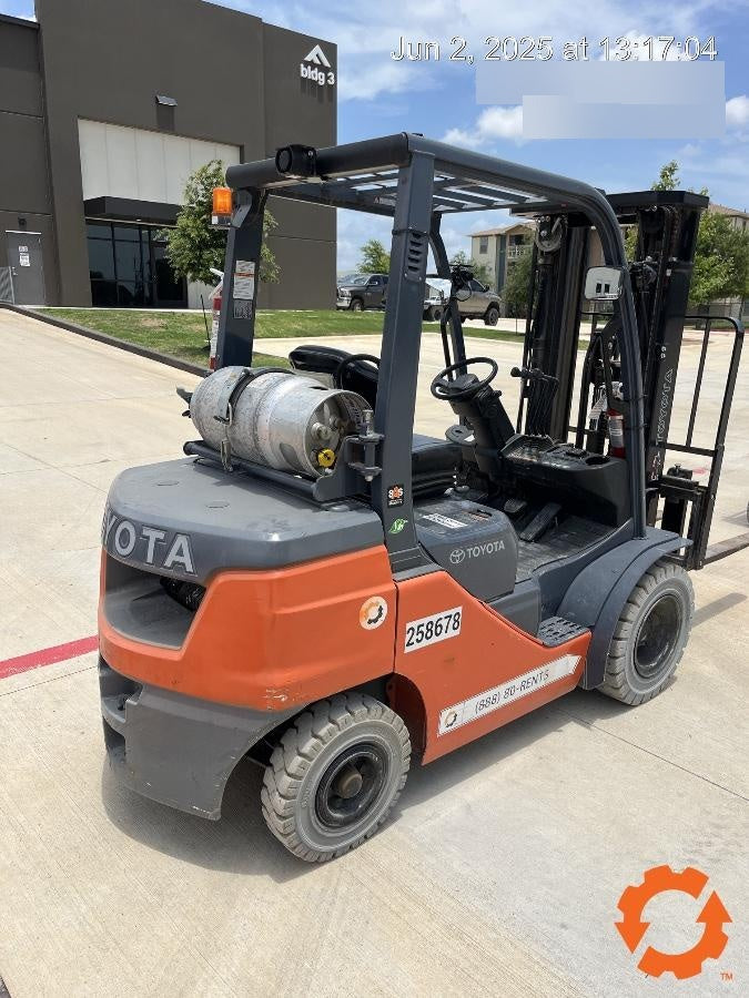 2022 TOYOTA 50-8FGU25