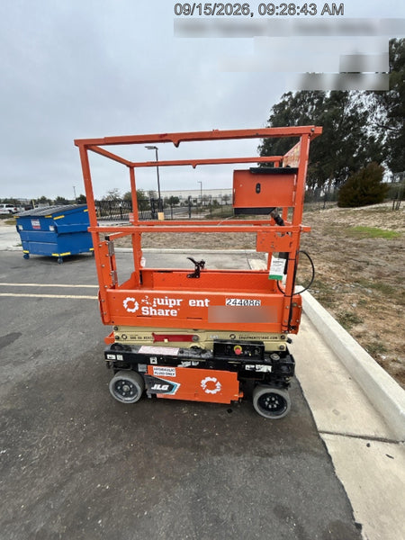 2022 JLG ES1330L