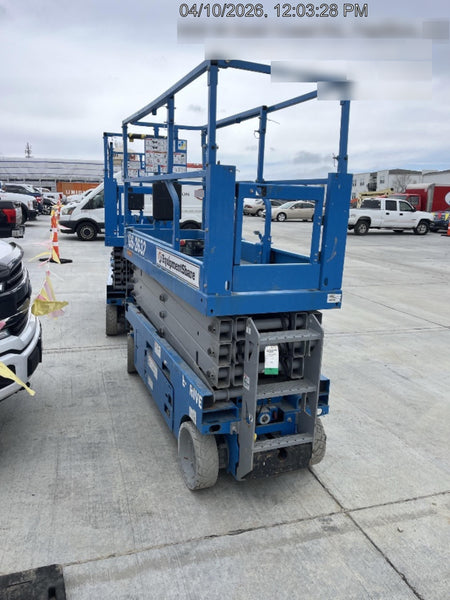 2023 GENIE GS-2632